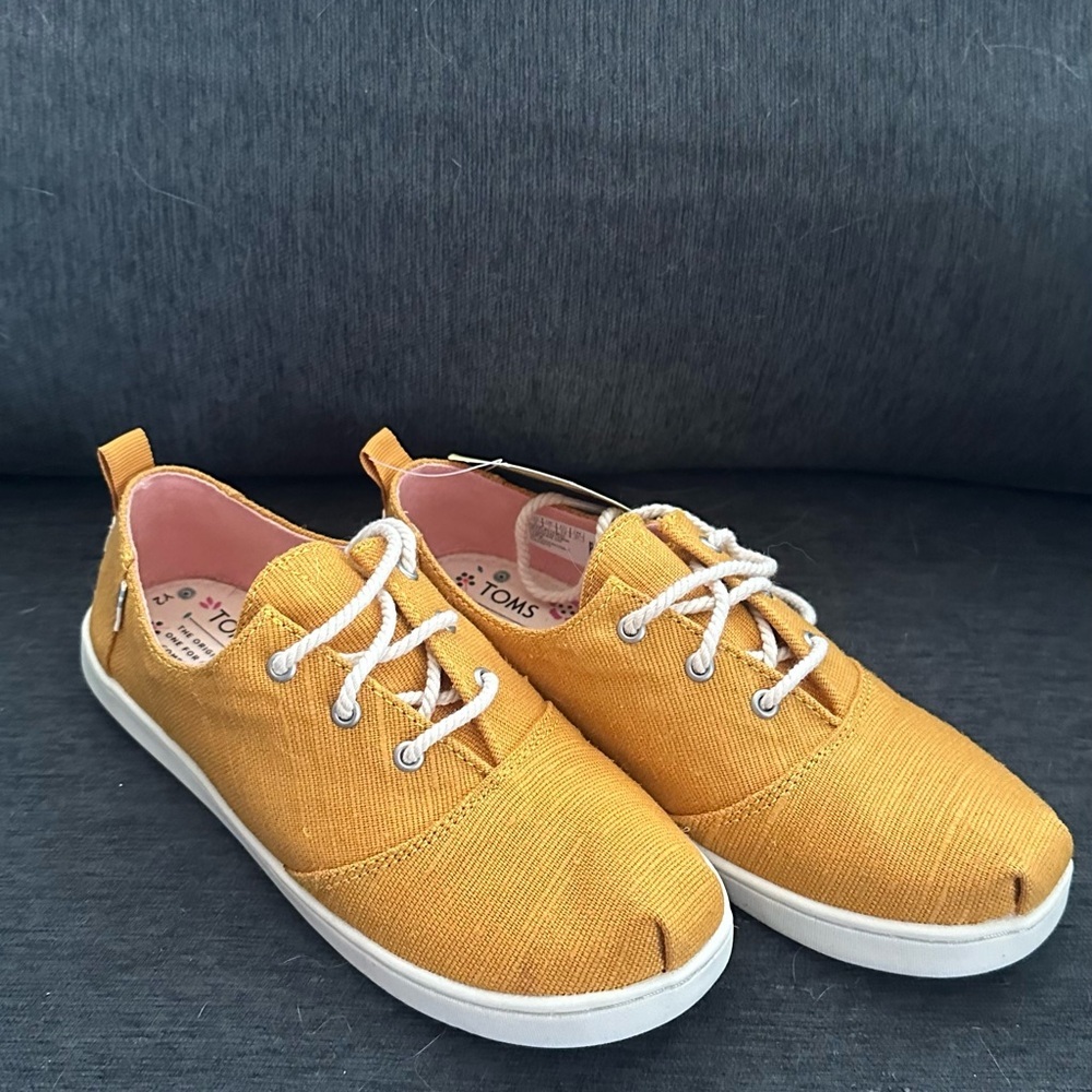 Brand New - TOMS Kids Sunflower Heritage Canvas